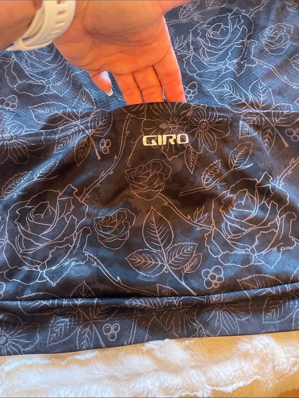 Giro Black Floral Short-Sleeve Cycling Jersey - Picture 5 of 7